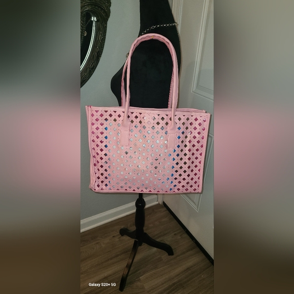 Elizabeth Arden summer hang bag - Picture 2 of 6